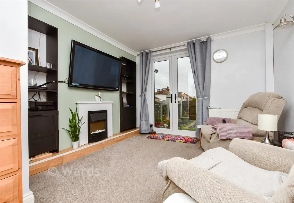 Lounge - St. James Avenue, Ramsgate, Kent - Wards of Kent