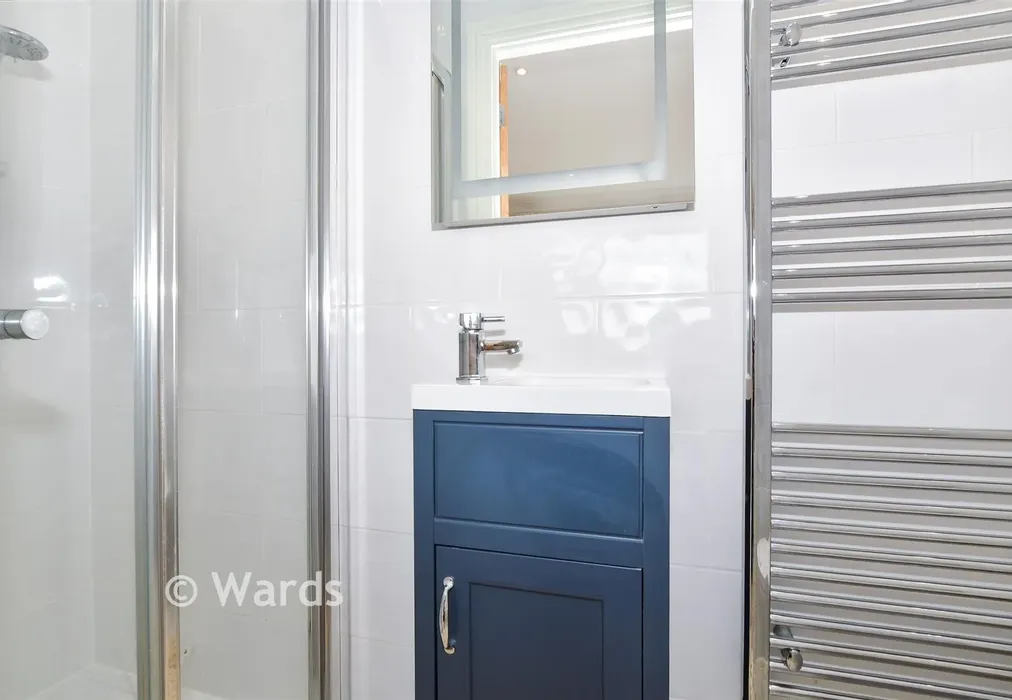 En-Suite Shower Room - Langdale Rise, Maidstone, Kent - Wards of Kent
