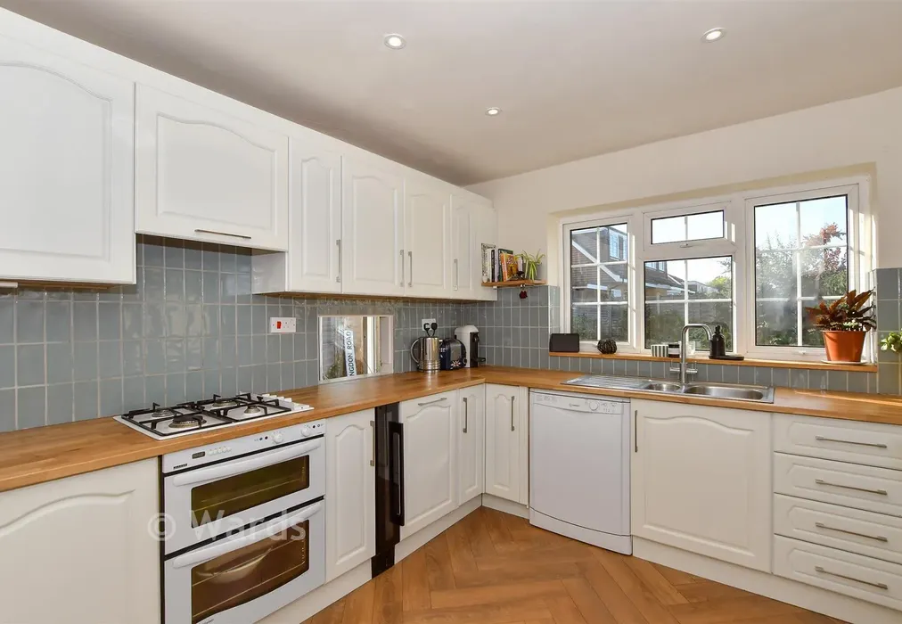 Kitchen - Norrington Road, Maidstone, Kent - Wards of Kent