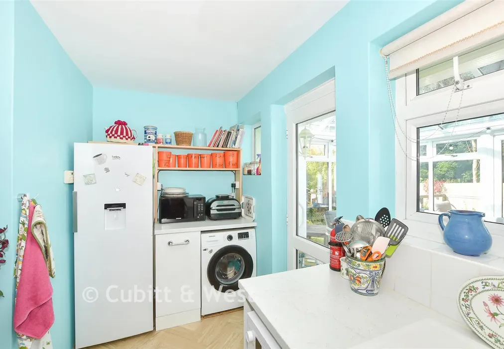 Kitchen - Elim Court Gardens, Crowborough, East Sussex - Wards of Kent