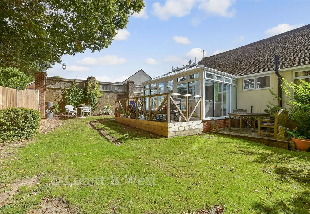 Rear Garden - Elim Court Gardens, Crowborough, East Sussex - Wards of Kent