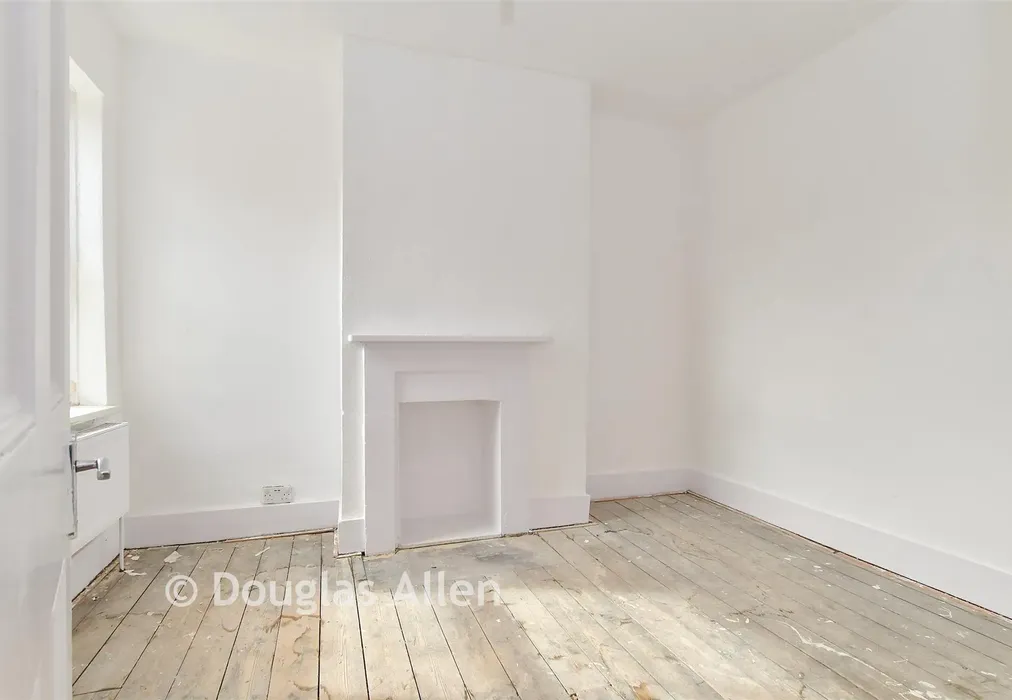 Bedroom 2 - Cann Hall Road, Leytonstone - Wards of Kent