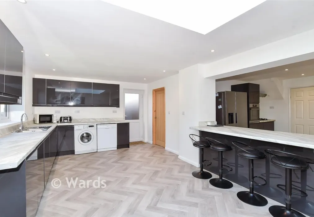 Kitchen - Berwyn Grove, Loose, Maidstone, Kent - Wards of Kent