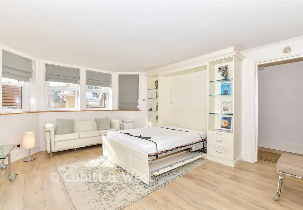 Lounge/Bedroom - South Terrace, Littlehampton, West Sussex - Wards of Kent