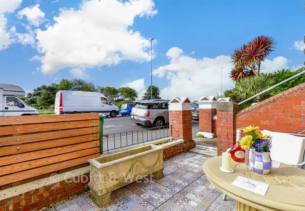 External Lifestyle 1 - South Terrace, Littlehampton, West Sussex - Wards of Kent