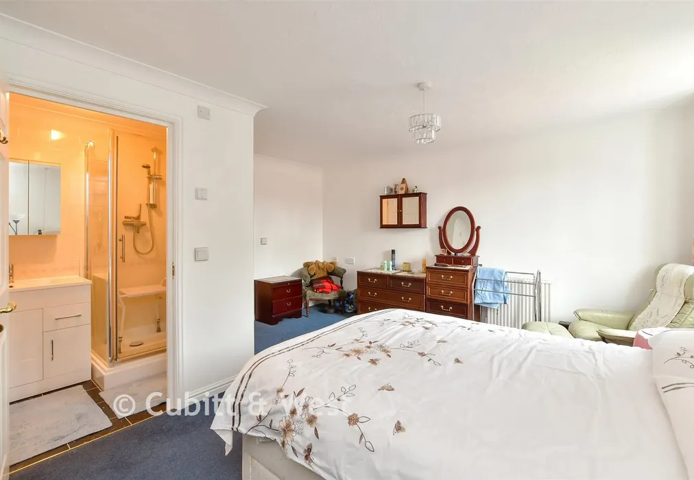 Bedroom 1 - Mill Road, Worthing, West Sussex - Wards of Kent