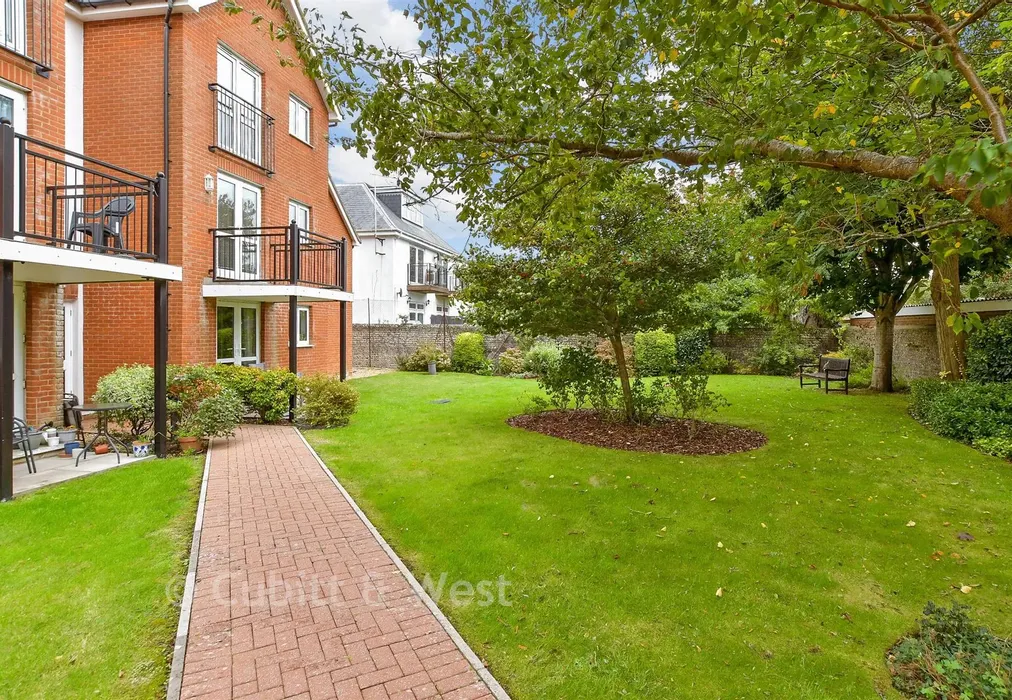 Communal Gardens - Mill Road, Worthing, West Sussex - Wards of Kent