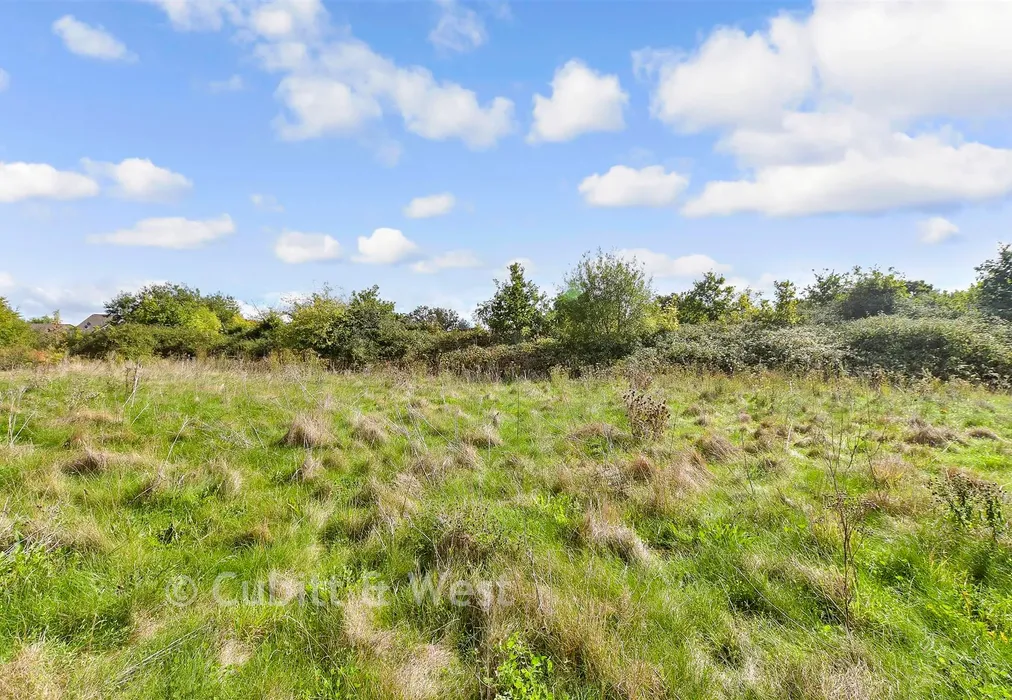 Communal Gardens - Bramley Vale, Cranleigh, Surrey - Wards of Kent