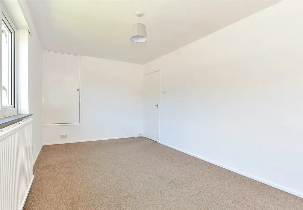 Lounge - Argyle Road, Newport, Isle of Wight - Wards of Kent