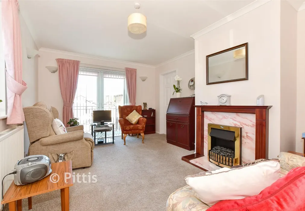 Lounge - Merrie Gardens, Lake, Isle of Wight - Wards of Kent