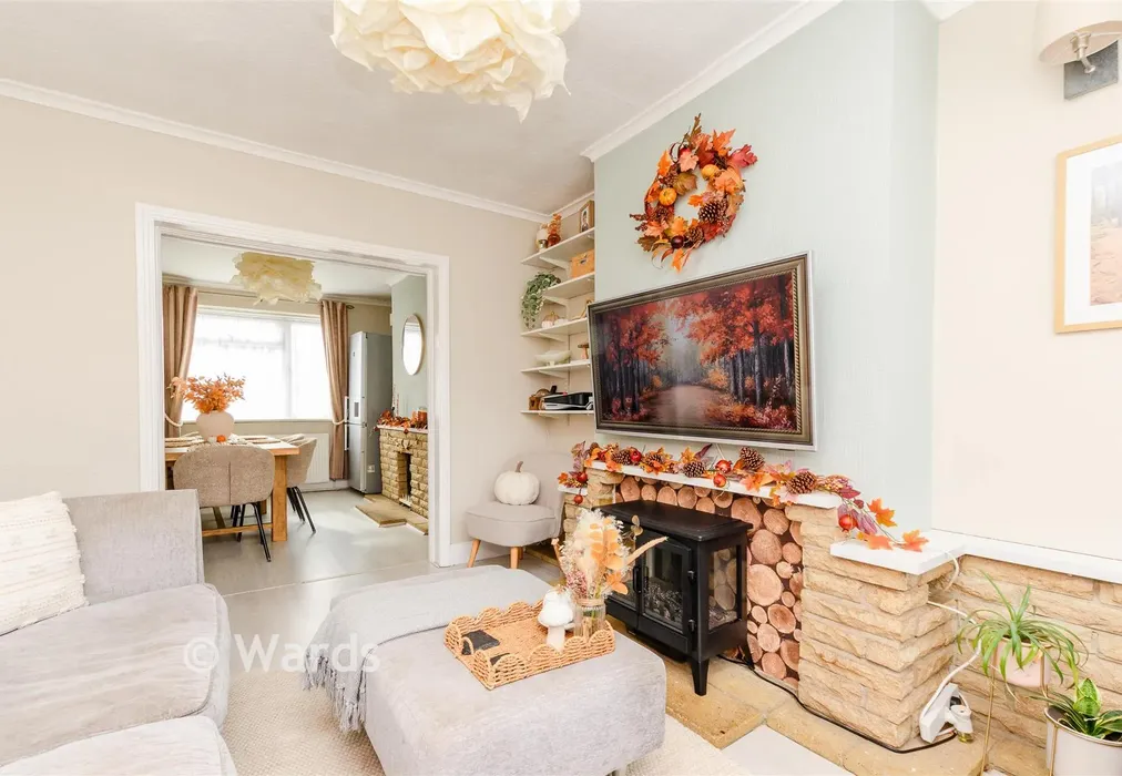 Living Room - Burnham Crescent, Dartford, Kent - Wards of Kent