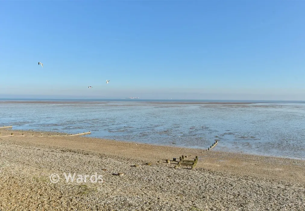 Blue Flag Beach At Minster - Daffodil Avenue, Minster On Sea, Sheerness, Kent - Wards of Kent