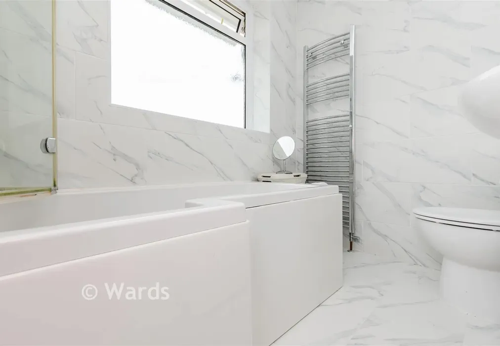 Bathroom - Cherry Trees, Hartley, Longfield, Kent - Wards of Kent