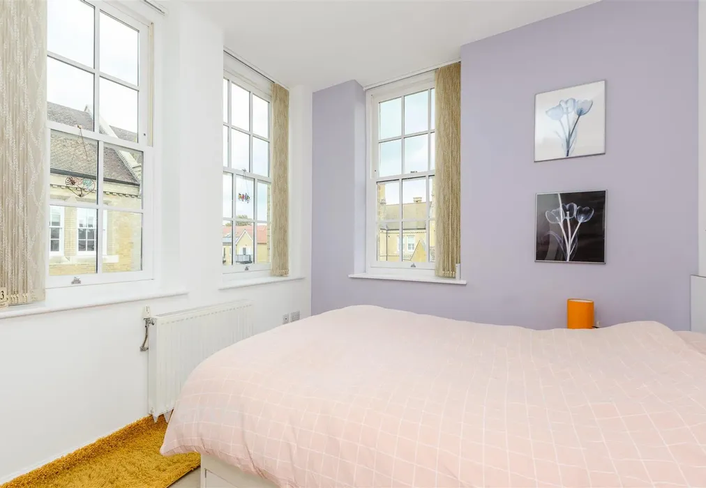 Bedroom 1 - Chapel Drive, Dartford, Kent - Wards of Kent