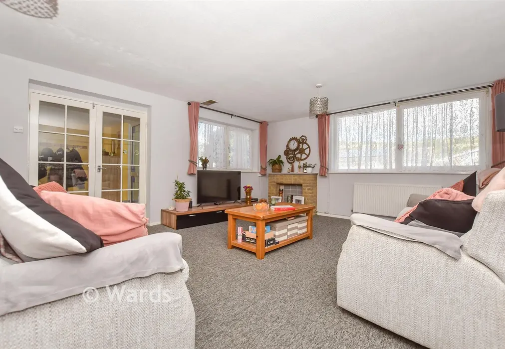 Lounge - Dove Close, Hythe, Kent - Wards of Kent