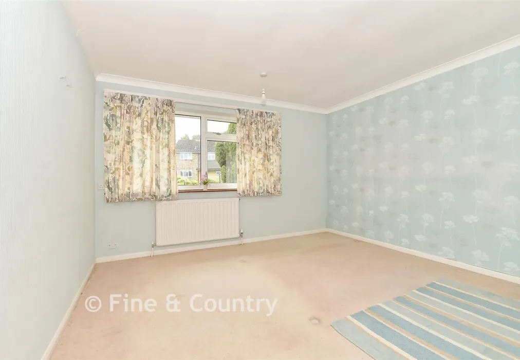 Bedroom 2 - Wallace Close, Tunbridge Wells, Kent - Wards of Kent