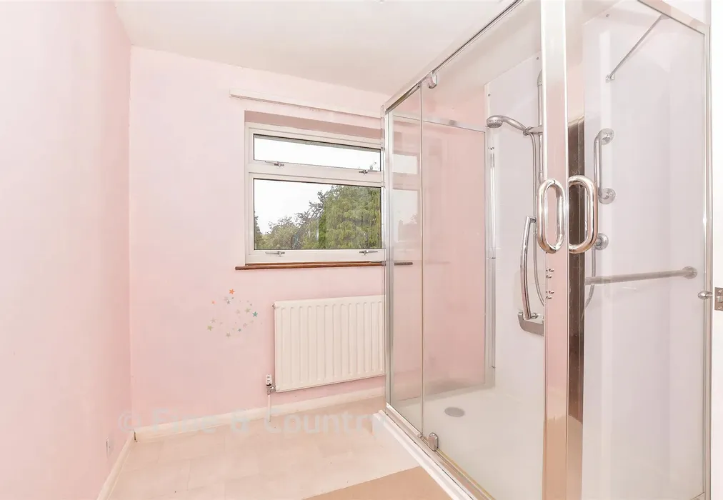 Bedroom 4 - Wallace Close, Tunbridge Wells, Kent - Wards of Kent