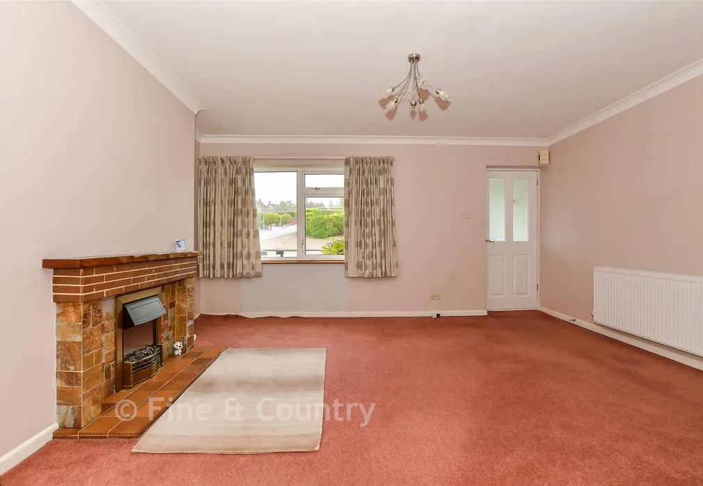 Living Room - Wallace Close, Tunbridge Wells, Kent - Wards of Kent