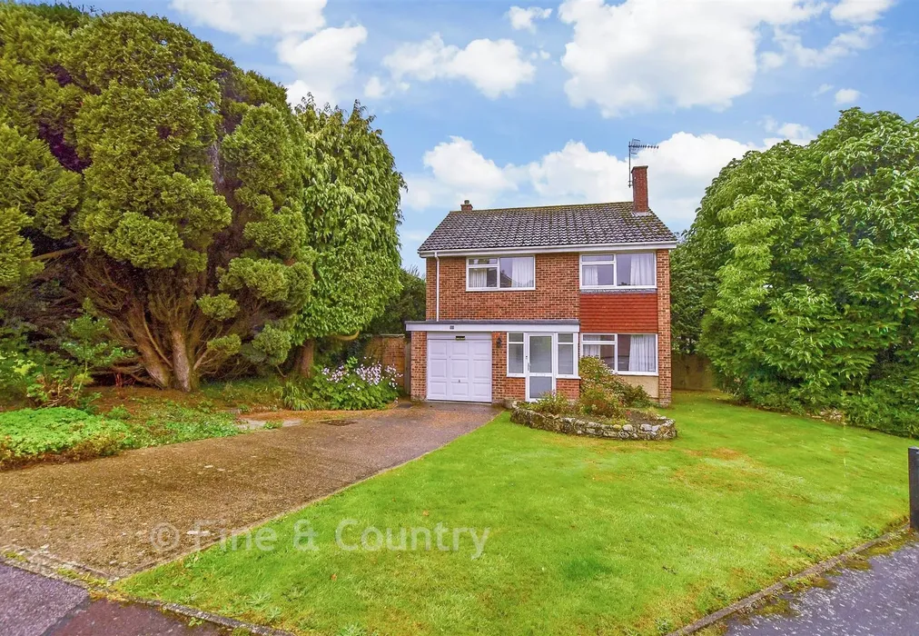 External - Wallace Close, Tunbridge Wells, Kent - Wards of Kent