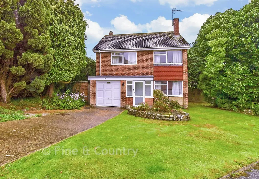 External - Wallace Close, Tunbridge Wells, Kent - Wards of Kent