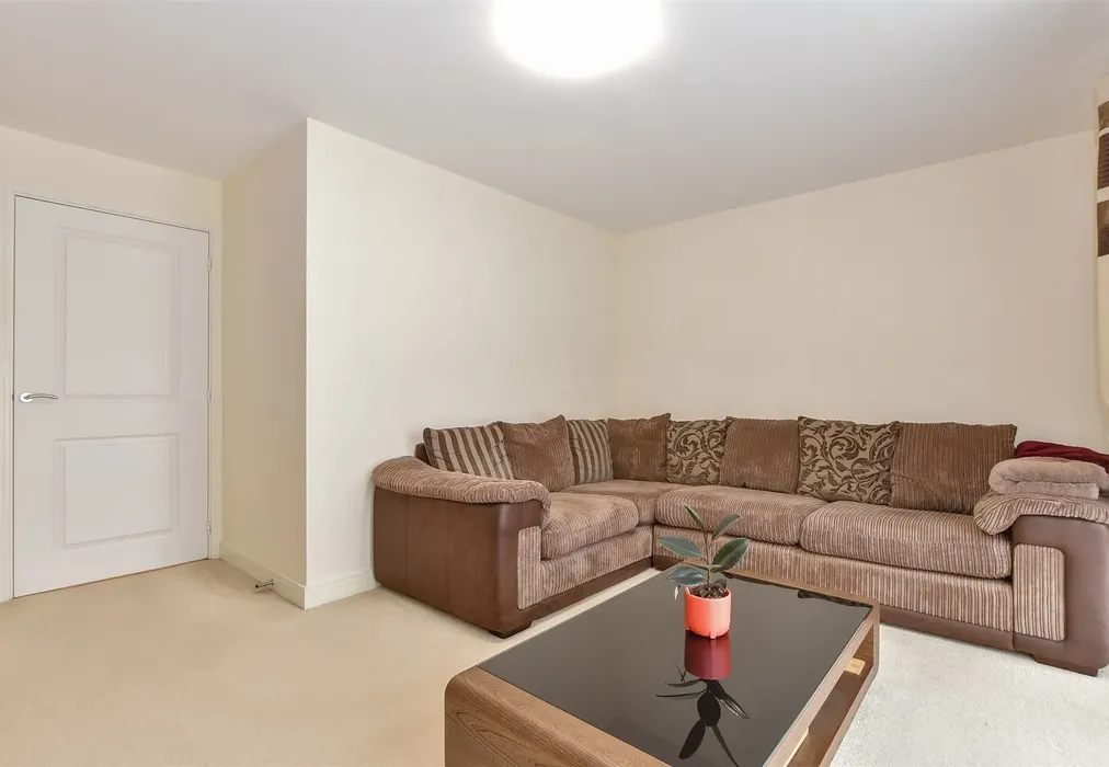 Lounge - St. Catherine's Road, Maidstone, Kent - Wards of Kent