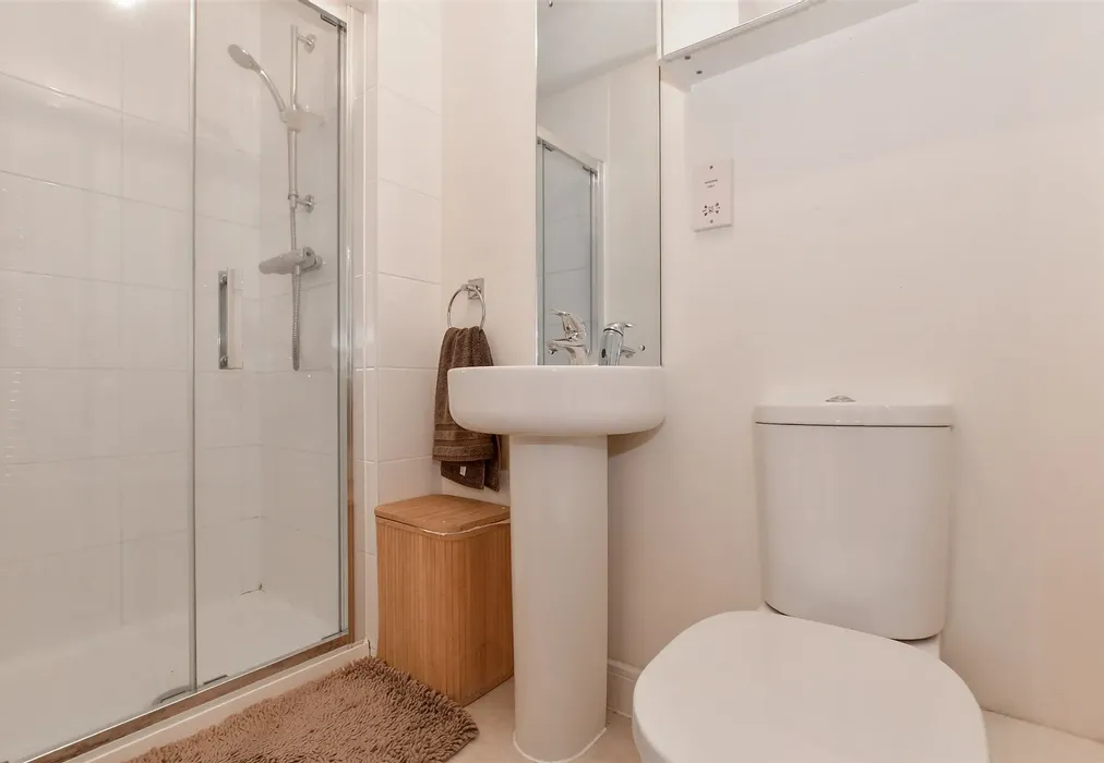En-Suite Shower Room - St. Catherine's Road, Maidstone, Kent - Wards of Kent