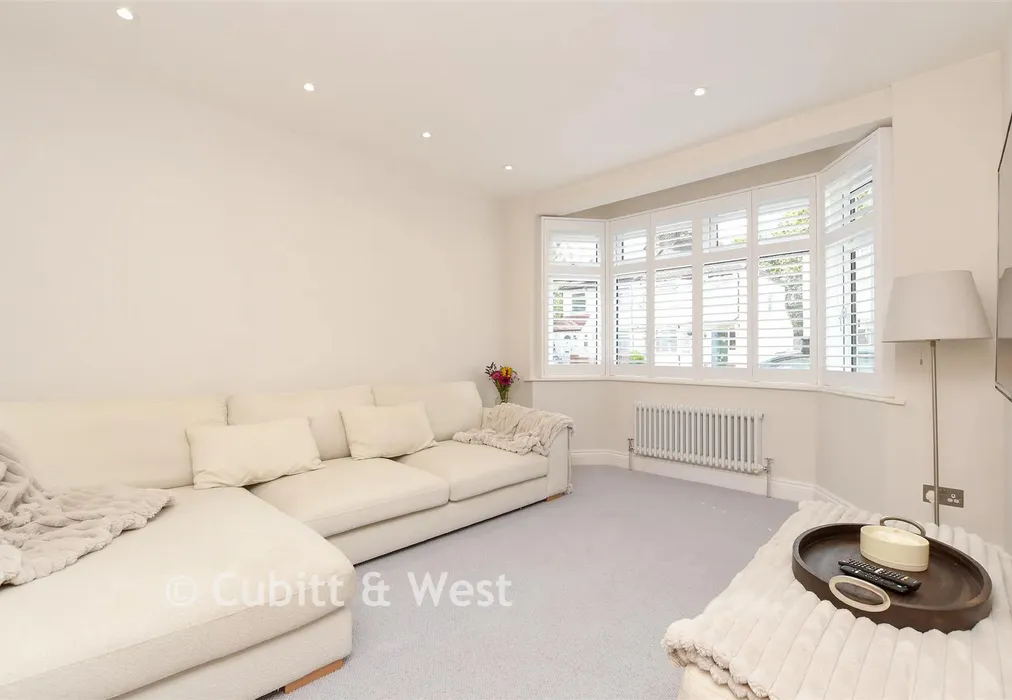 Living Room - Oxford Road, Wallington, Surrey - Wards of Kent
