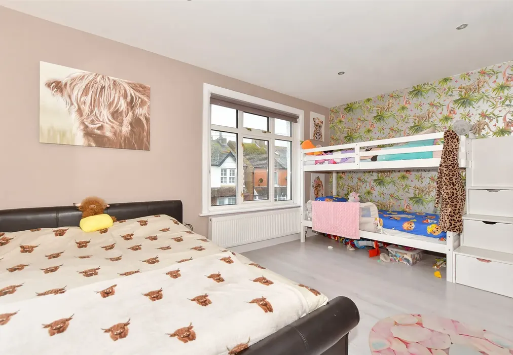 Bedroom 2 - Cobden Road, Hythe, Kent - Wards of Kent