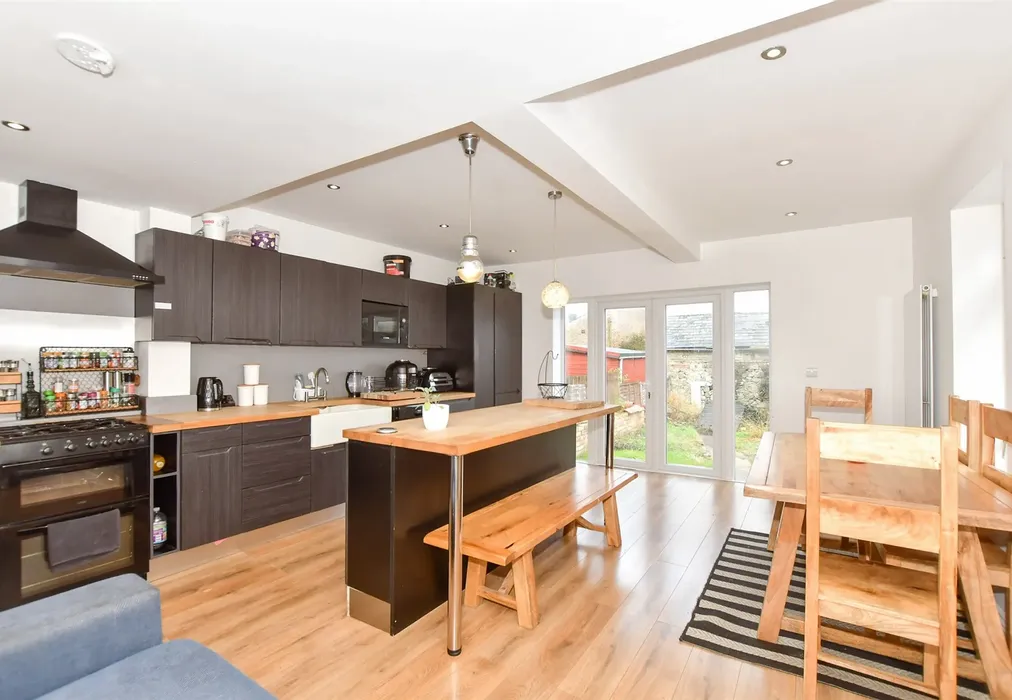 Kitchen/ Diner - Cobden Road, Hythe, Kent - Wards of Kent