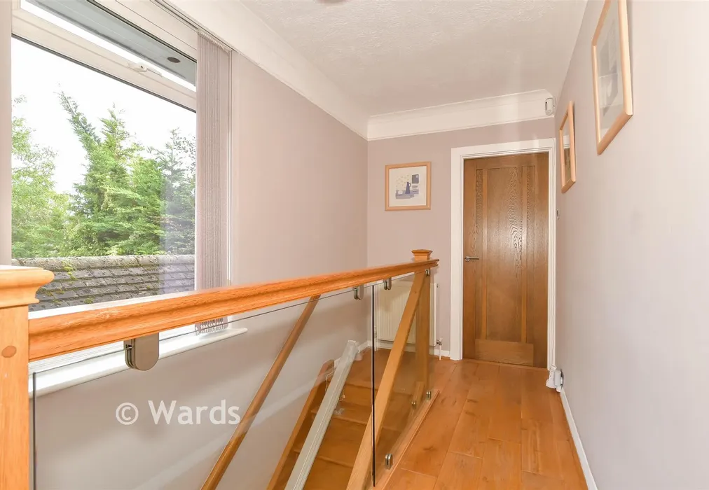 Landing - Robin Hood Lane, Walderslade, Kent - Wards of Kent