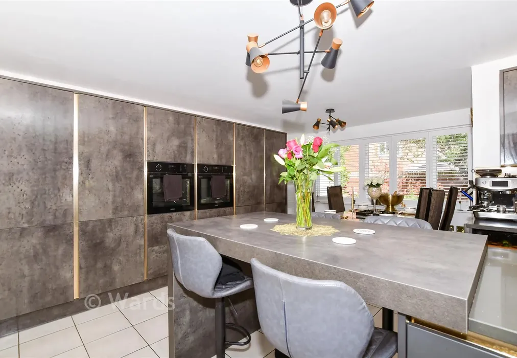 Kitchen/Breakfast Room - Bovarde Avenue, Kings Hill, West Malling, Kent - Wards of Kent