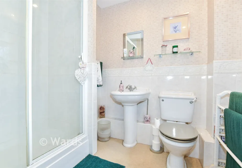 En-Suite Shower Room - Bovarde Avenue, Kings Hill, West Malling, Kent - Wards of Kent