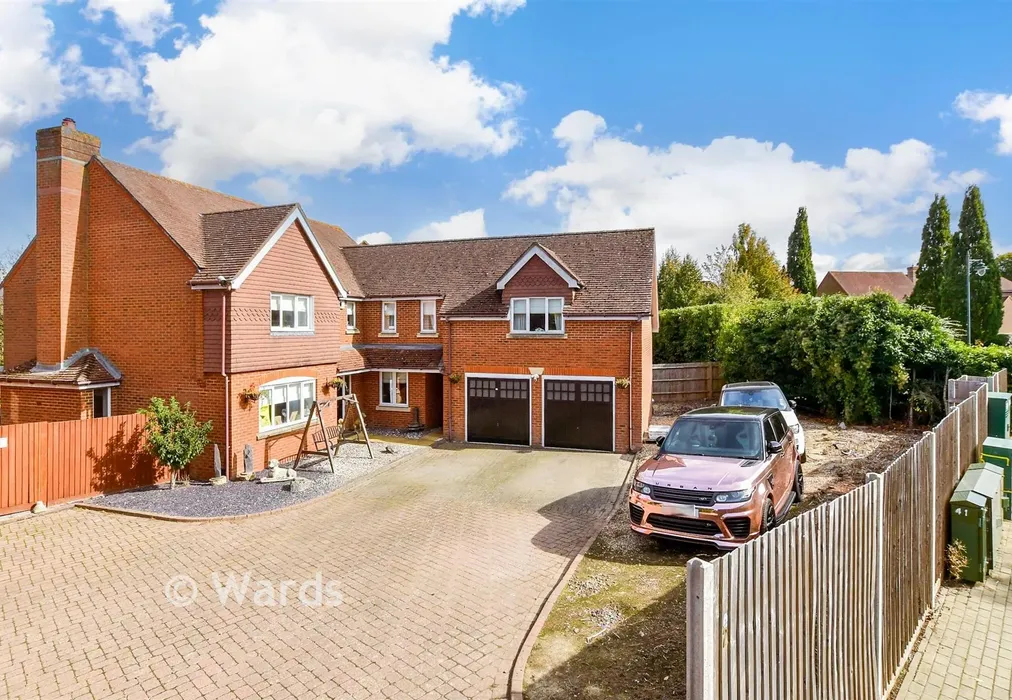 External (Brochure) New - Bovarde Avenue, Kings Hill, West Malling, Kent - Wards of Kent