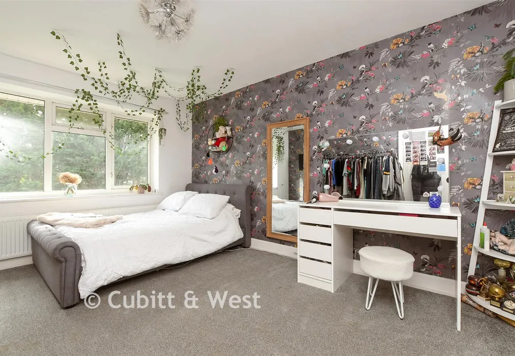 Bedroom 3 - Merland Rise, Tadworth, Surrey - Wards of Kent