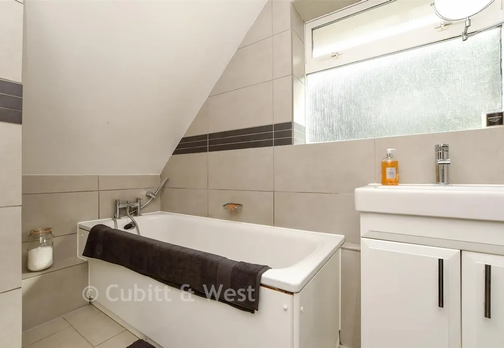 Bathroom - Merland Rise, Tadworth, Surrey - Wards of Kent