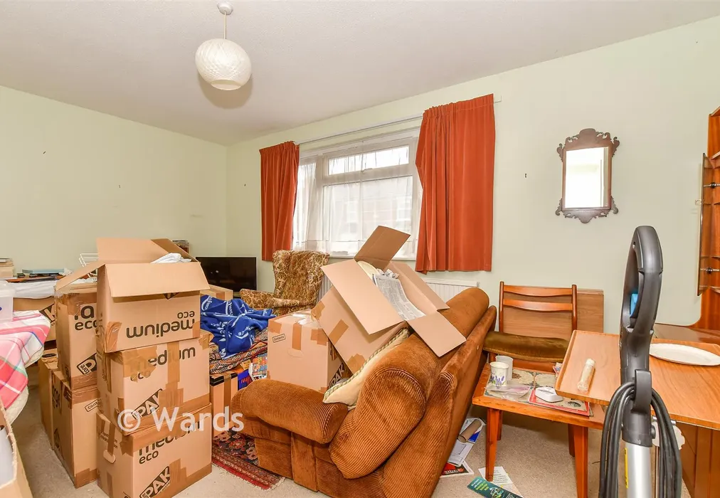 Lounge - St. Mary's Road, Tonbridge, Kent - Wards of Kent