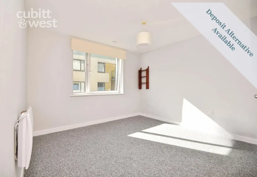 Bedroom 1 - DEPOSIT ALTERNATIVE AVAILABLE, Kingscote Way, BN1 - Wards of Kent
