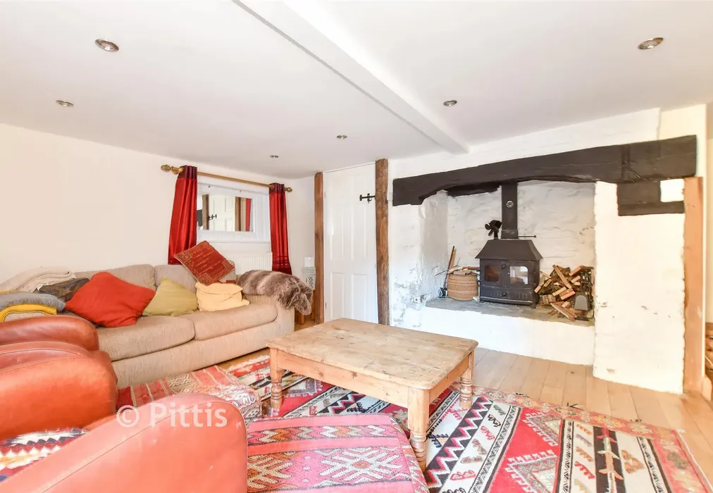 Lounge - Sea Street, Newport, Isle of Wight - Wards of Kent