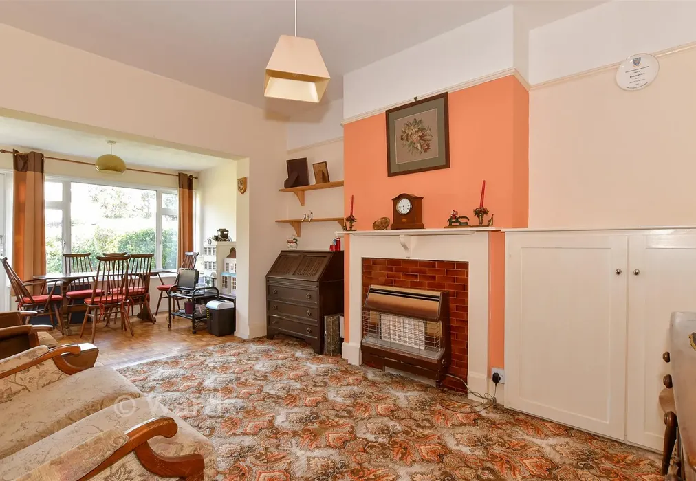 Dining Area - Pinnocks Avenue, Gravesend, Kent - Wards of Kent