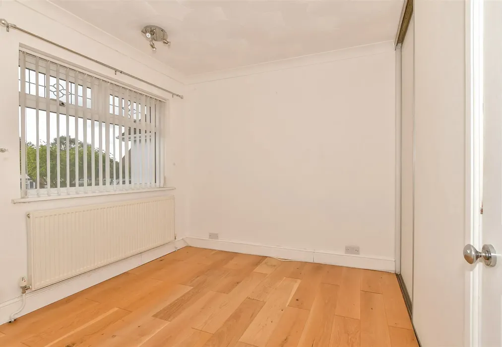 Bedroom 2 - Swale Road, Strood, Rochester, Kent - Wards of Kent