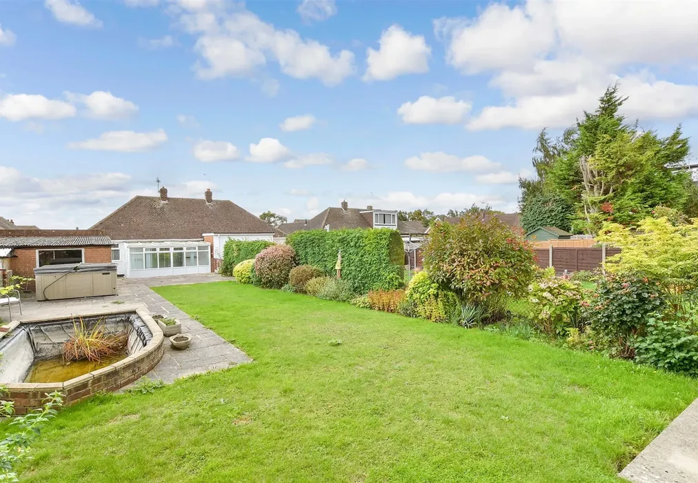 Rear Garden - Swale Road, Strood, Rochester, Kent - Wards of Kent