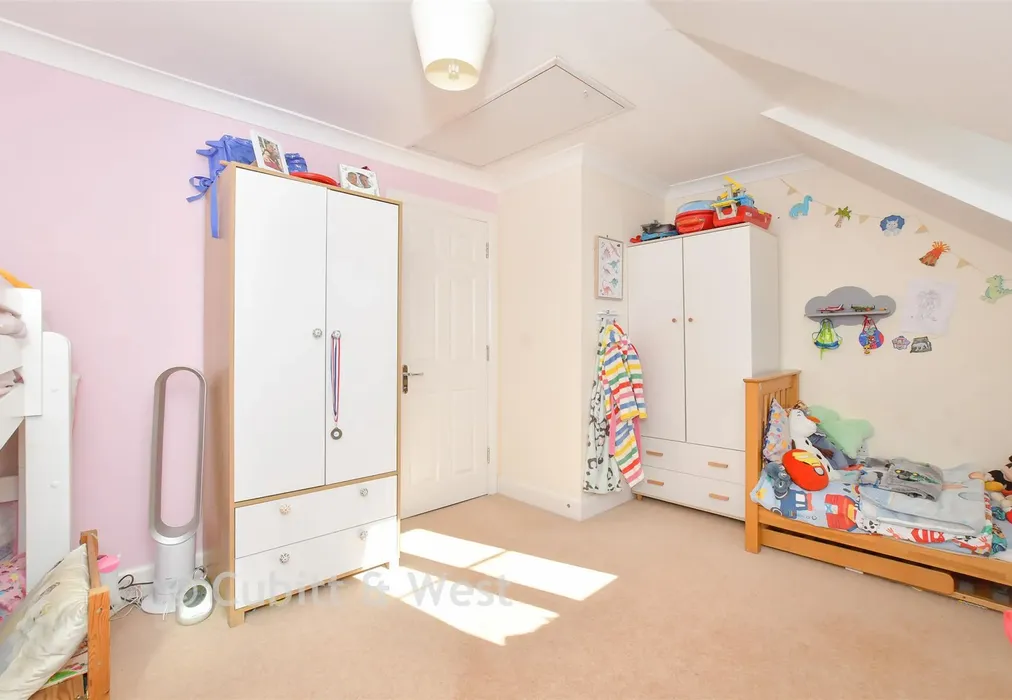 Bedroom 2 - Woodlands Lane, Chichester, West Sussex - Wards of Kent