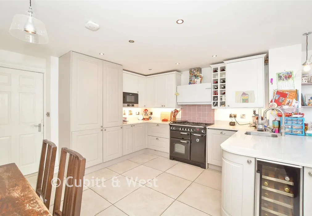 Kitchen/ Diner - Woodlands Lane, Chichester, West Sussex - Wards of Kent