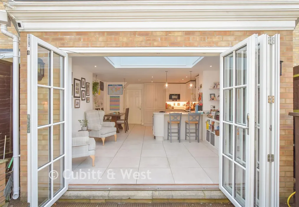 External Feature - Woodlands Lane, Chichester, West Sussex - Wards of Kent