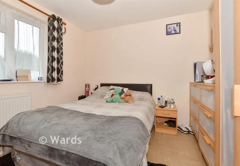 Bedroom 1 - Sancroft Avenue, Canterbury, Kent - Wards of Kent