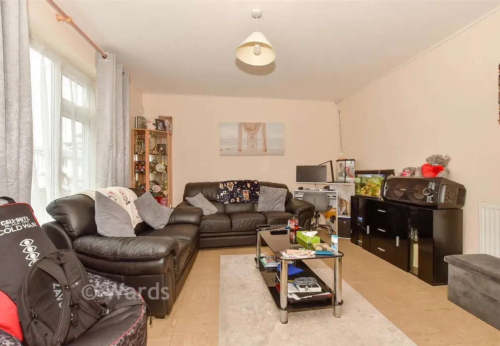 Lounge - Sancroft Avenue, Canterbury, Kent - Wards of Kent