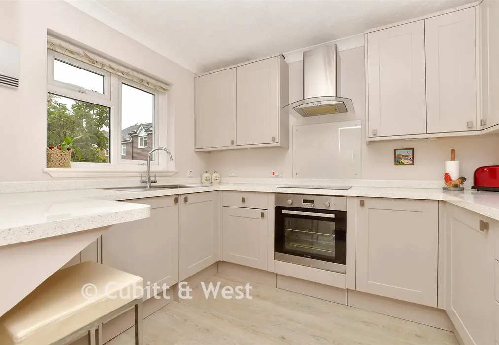 Kitchen - Peregrine Gardens, Shirley, Croydon, Surrey - Wards of Kent