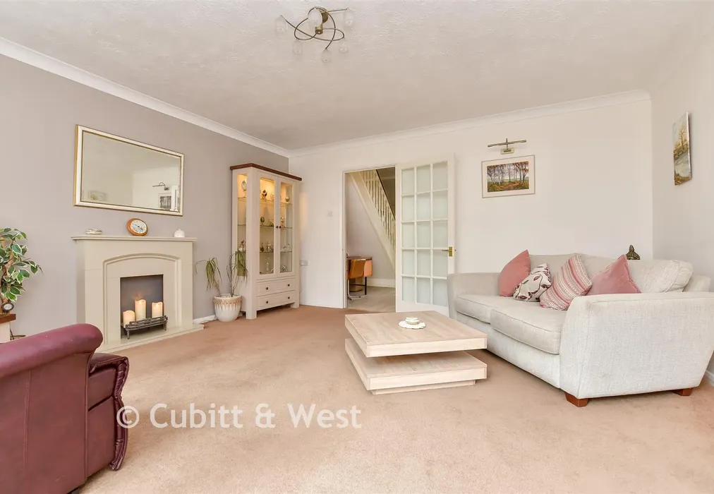 Living Room - Peregrine Gardens, Shirley, Croydon, Surrey - Wards of Kent