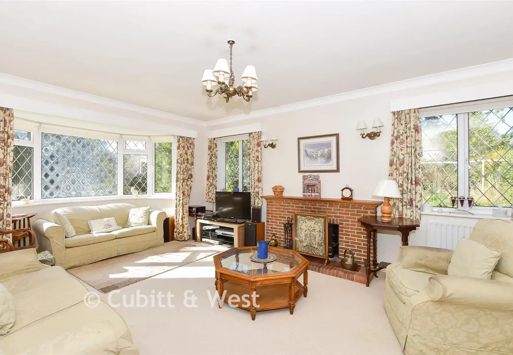 Lounge/Diner - Monkmead Lane, West Chiltington, Pulborough, West Sussex - Wards of Kent