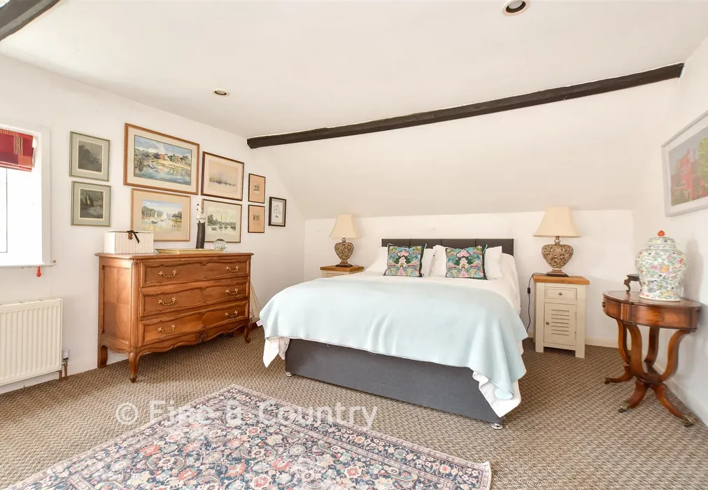 Bedroom 2 - Kite Hill, Wootton Bridge, Isle of Wight - Wards of Kent